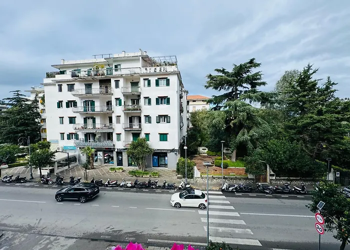 Yourhome - Maison Nicole & Marie 게스트하우스