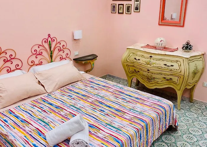 Yourhome - Maison Nicole & Marie 게스트하우스