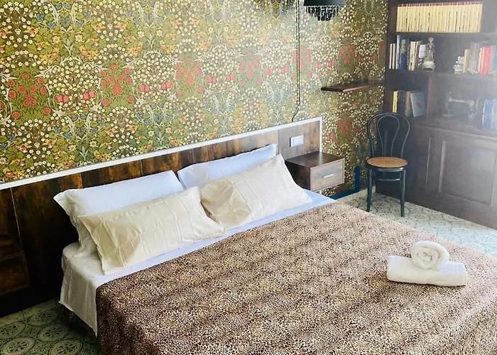 Yourhome - Maison Nicole & Marie 게스트하우스 4*